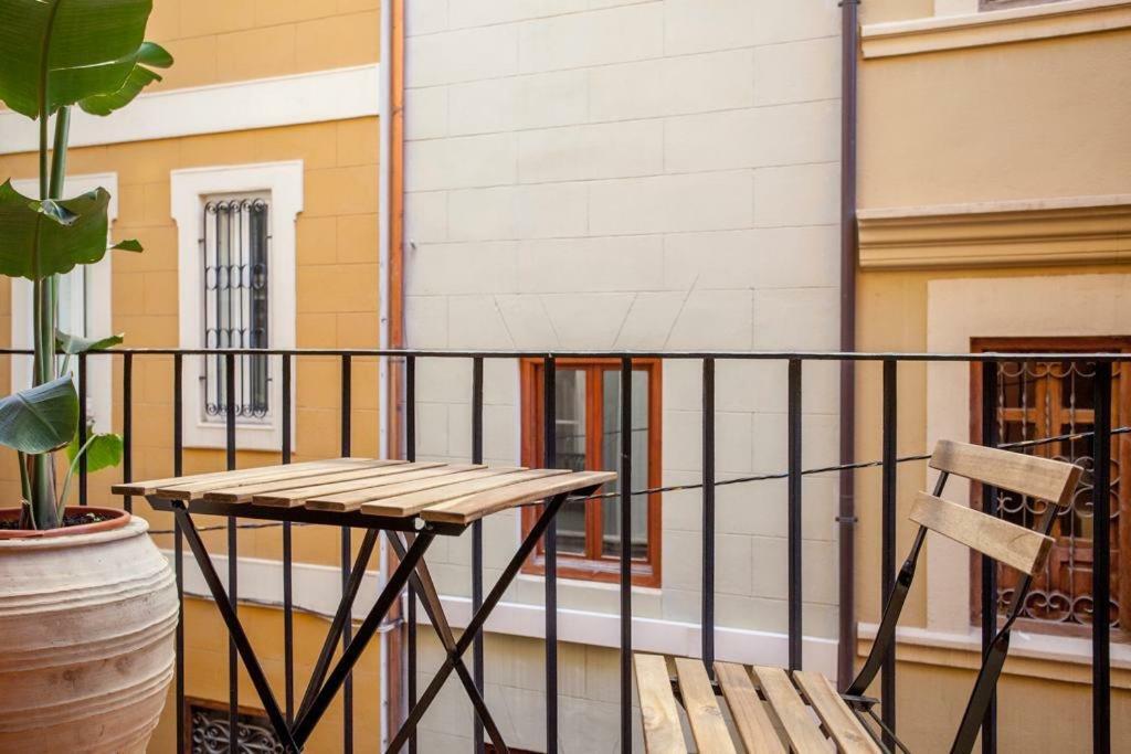 Mediterranean Flats Plaza Redonda Valencia Exterior foto